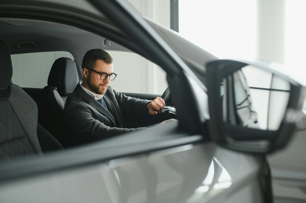 Chauffeur privé à Lyon : tarifs transparents et service premium